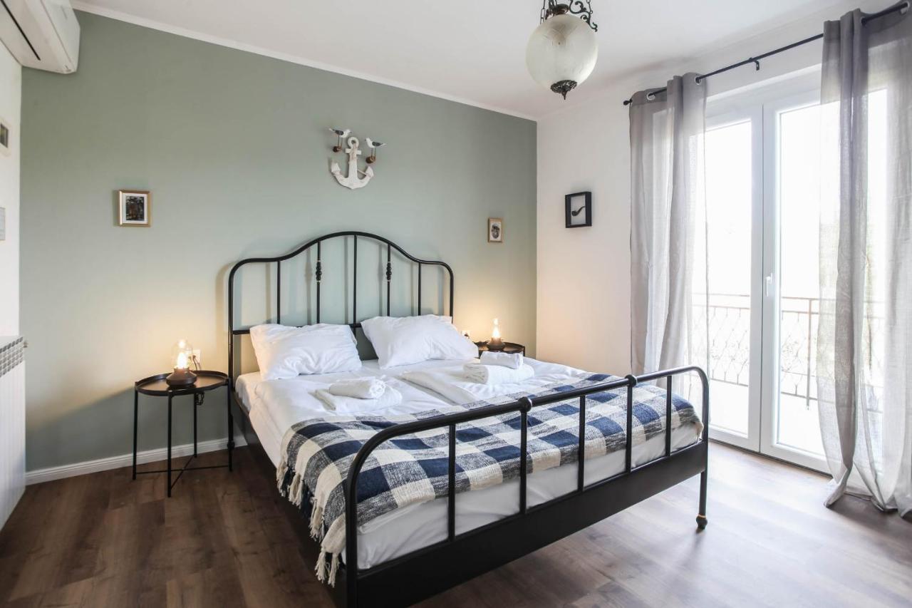 Sherlock'S Holidays Boutique Rooms Portoroz Exterior foto